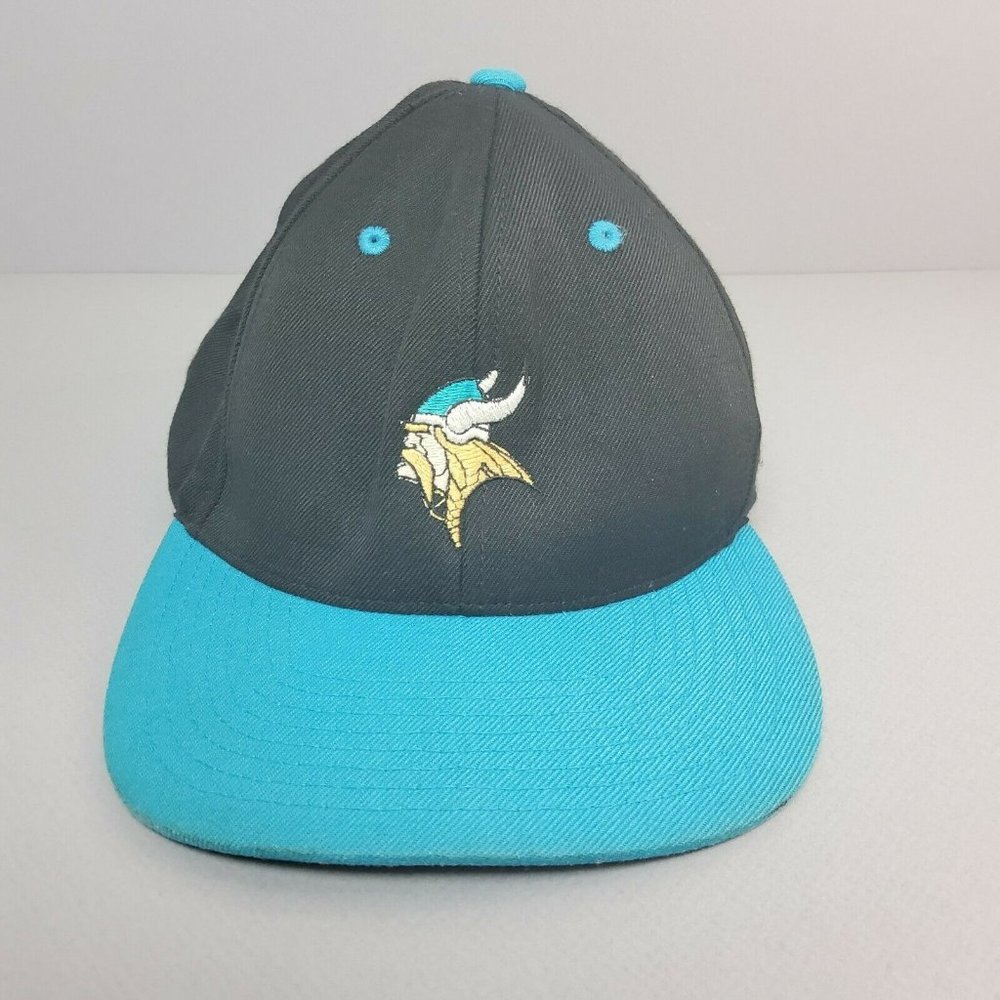 Yupoong Minnesota Vikings Black Snapback Hat